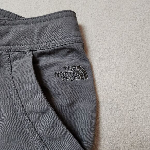 The North Face Cargo Capri Pants - Size 14 - Picture 11 of 13